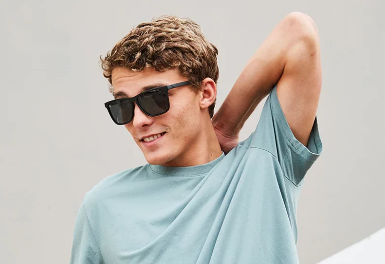 black-polarized-sunglasses-black-lenses-knockaround