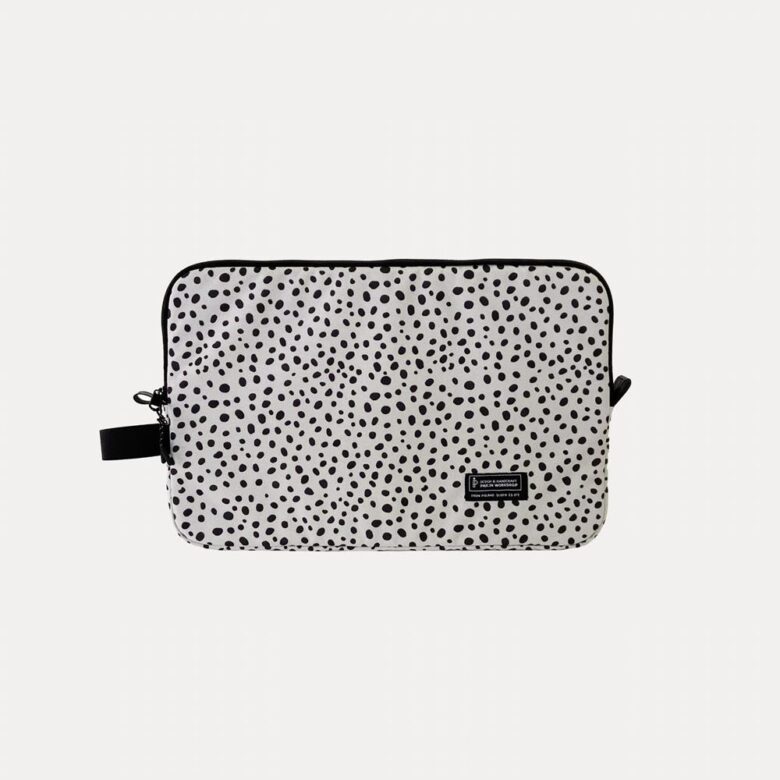 Etui na laptopa kropki