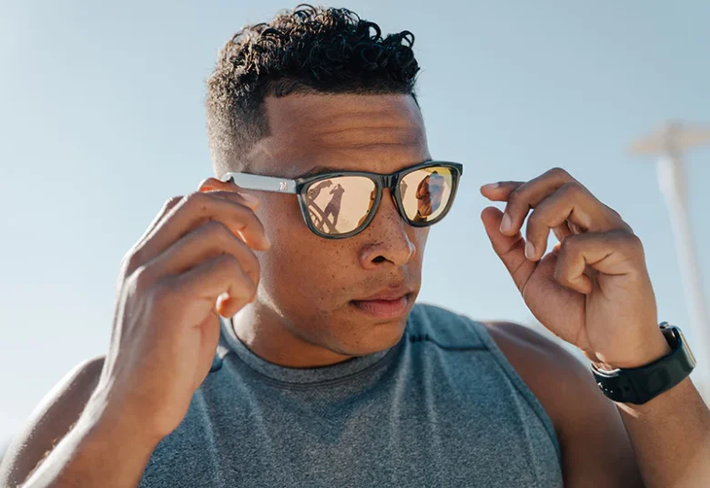 grey-sport-sunglasses-with-peach-lenses-knockaround