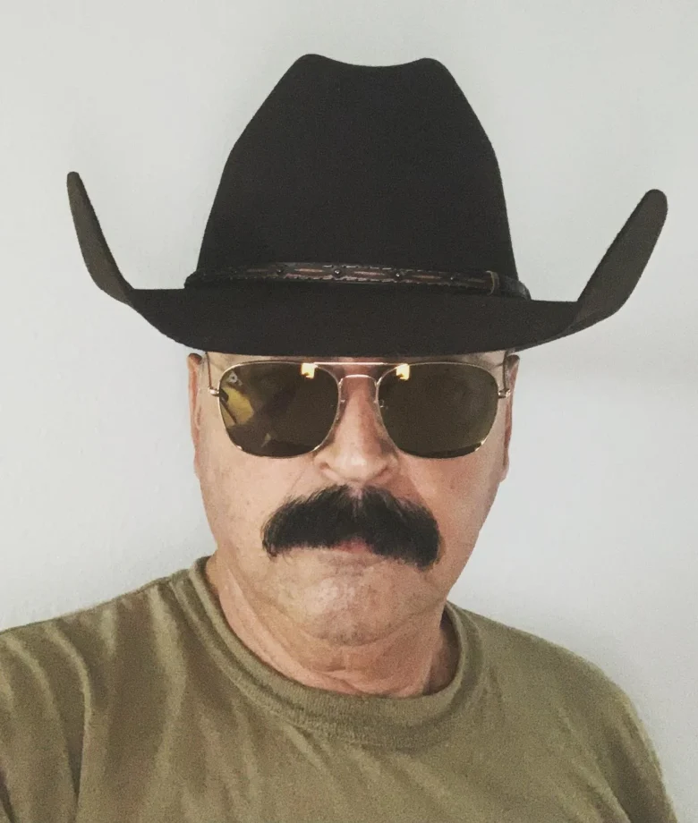 vegas-velour-mount-evans-sunglasses
