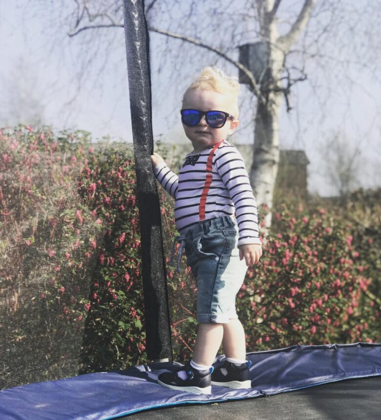 sunglasses-sunlovers-kids-black-blue