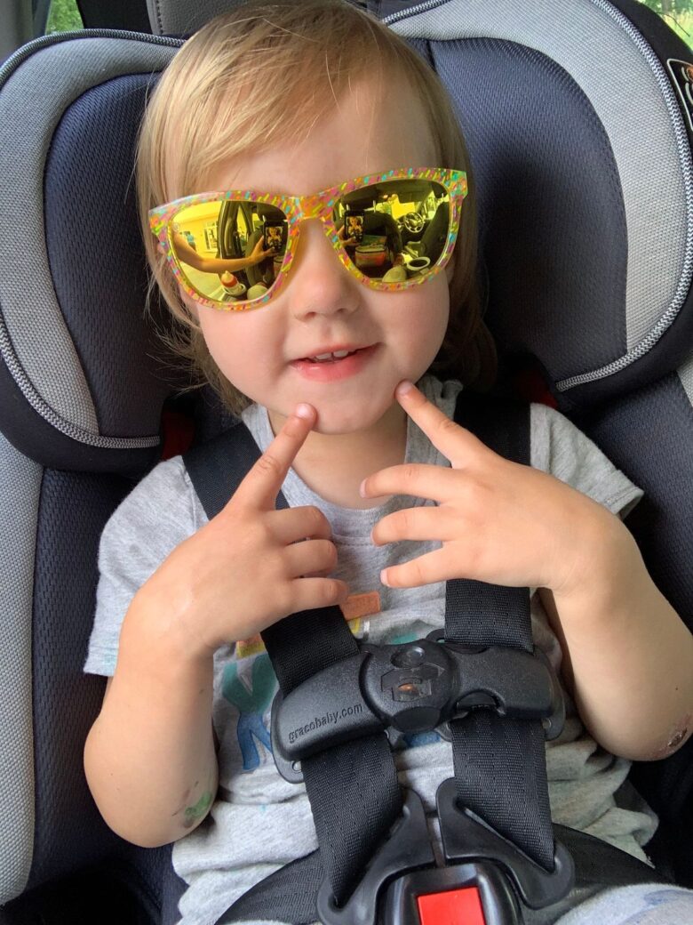 yellow-pinata-party-sunglasses-for-kids