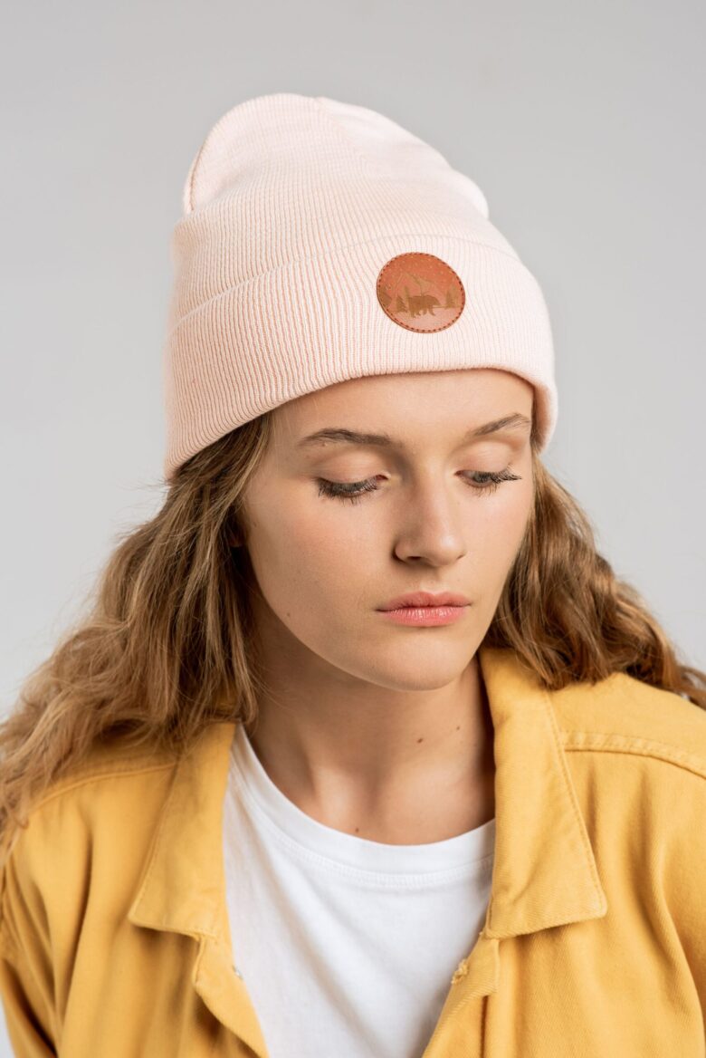 Czapka beanie z bawełny organicznej różany krem