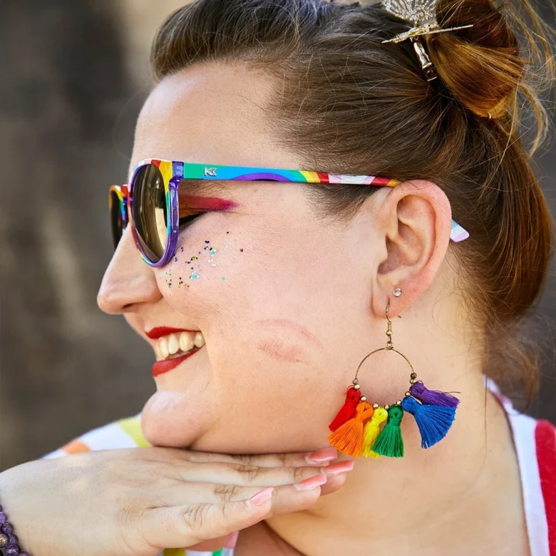 loud-and-proud-mai-tais-okulary