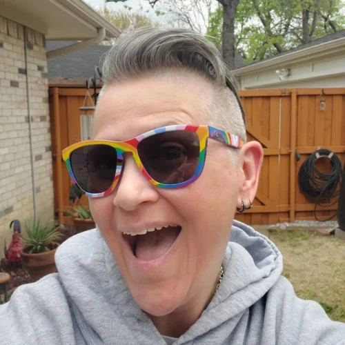 premiums-loud-and-proud-sunglasses