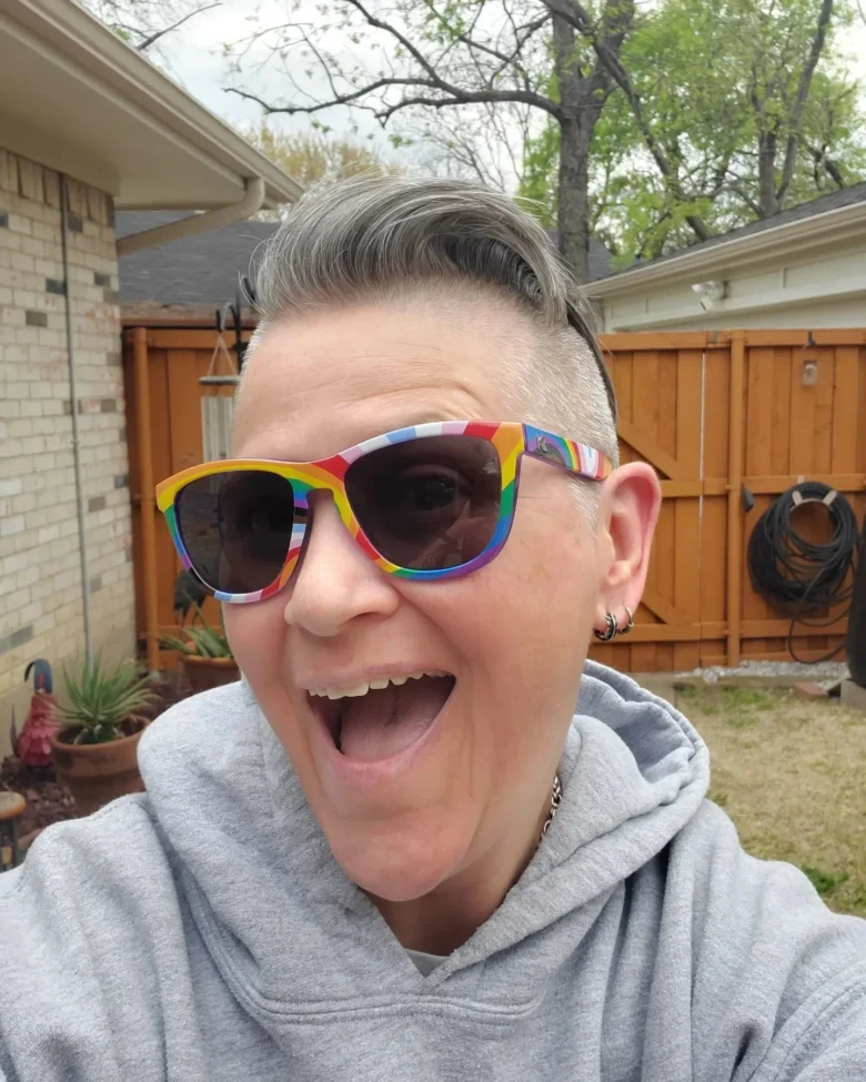premiums-loud-and-proud-sunglasses