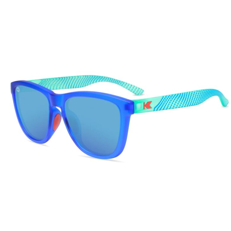 Sportowe niebieskie okulary
