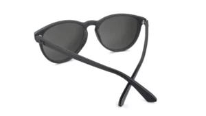 affordable-sunglasses-black-on-black-smoke-maitais-back