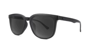 affordable-sunglasses-black-on-black-smoke-pasorobles-threequarter_5136b94a-2b8e-443a-b404-7bfac506562d