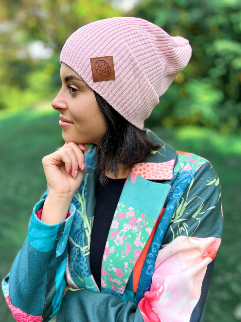 dluga-rozowa-bawelniana-czapka-slouchy-jesienna