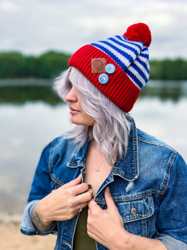 czapka-z-pomponem-nautical
