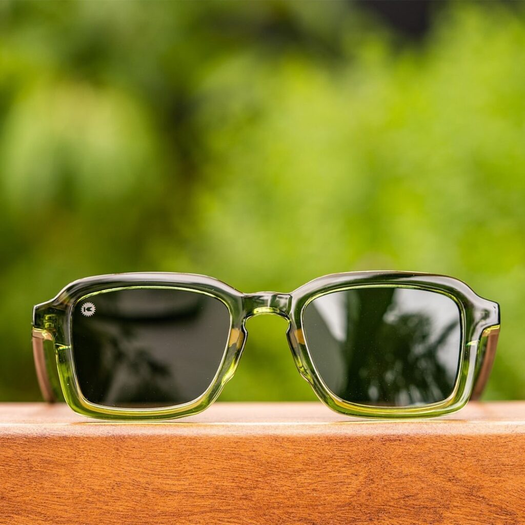 zielone-okulary-nori-panoramas-w-stylu-retro