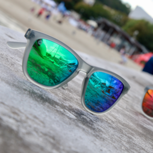 sportowe okulary przeciwsłoneczne polaryzacyjne szare z zielonymi szkłami lustrzanki knockaround premiums