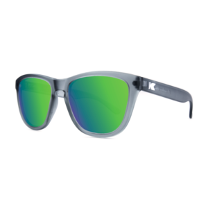 sportowe okulary przeciwsłoneczne szare matowe i zielone lustrzanki polaryzacyjne knockaround premiums strona