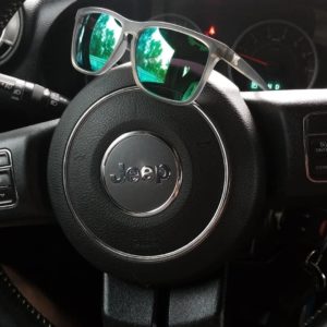 kolorowe duże prostokątne okulary przeciwsłoneczne z polaryzacją z filtrami knockaround Fast Lanes szare z zielonymi soczewkami lusterka dla kierowców do samochodu