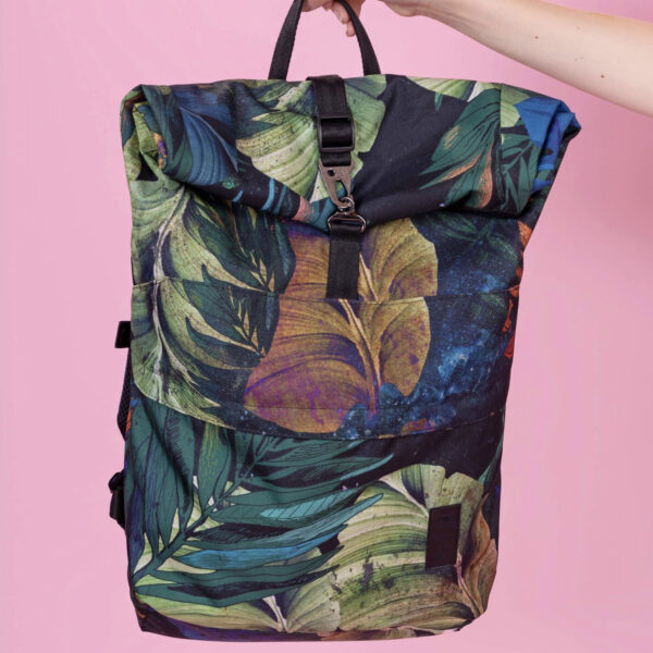 Duży miejski plecak w liście tropic