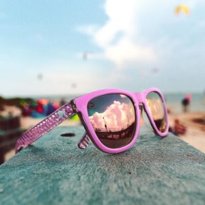 niedrogie okulary przeciwsłoneczne z polaryzacją retro sportowe różowe miedziane w paseczki park ave premiums knockaround lusterka instagram