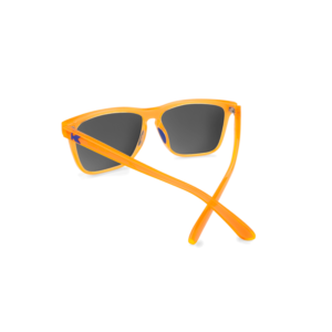 niedrogie okulary przeciwsłoneczne z polaryzacją sportowe do biegania do sportów knockaround Fast Lanes neonowe pomarańczowe niebieskie soczewki lusterka na plażę na narty tył