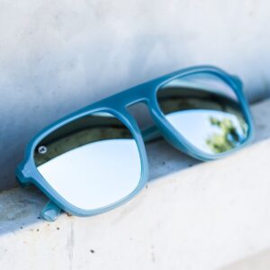 Duże niebieskie okulary przeciwsłoneczne pilotki Pacific Palisades
