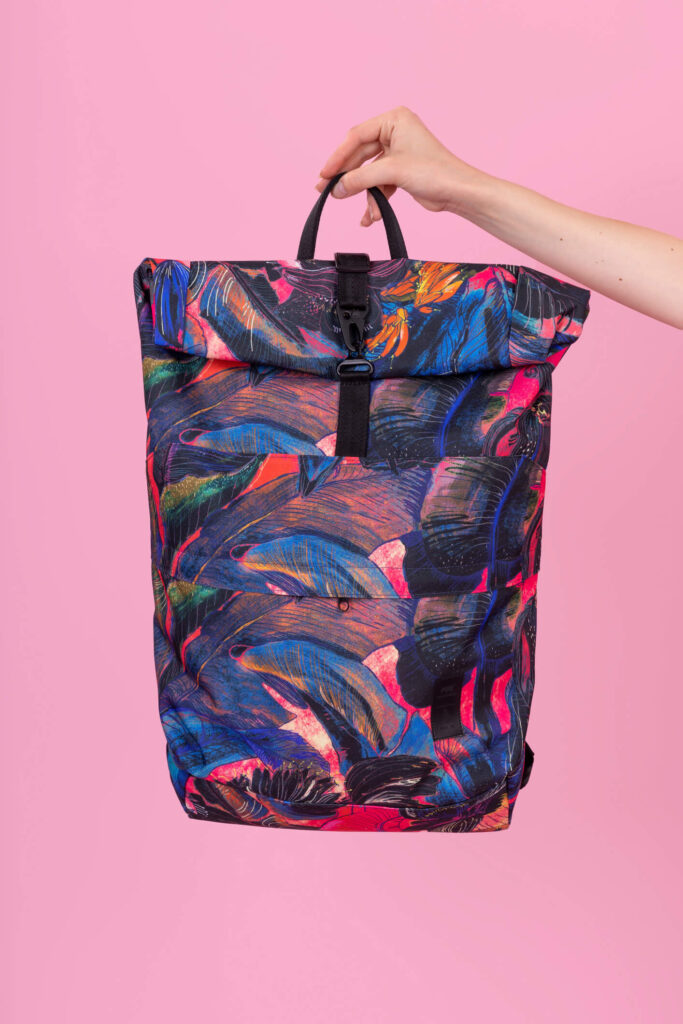 Duży plecak damski z kolorowym wzorem aruba
